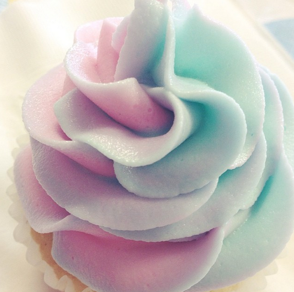 Pastel Rainbow Frosting Emelyne