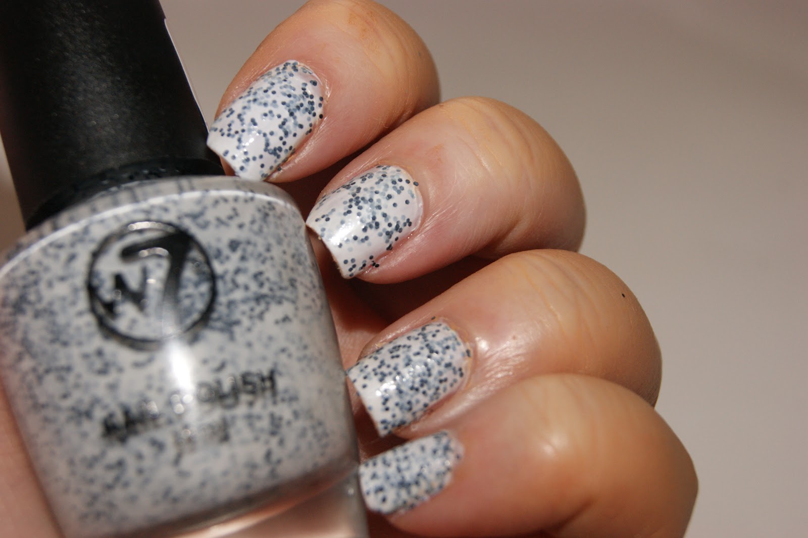 W7 New Glitter Polishes (Sprinkle Effect) - Review