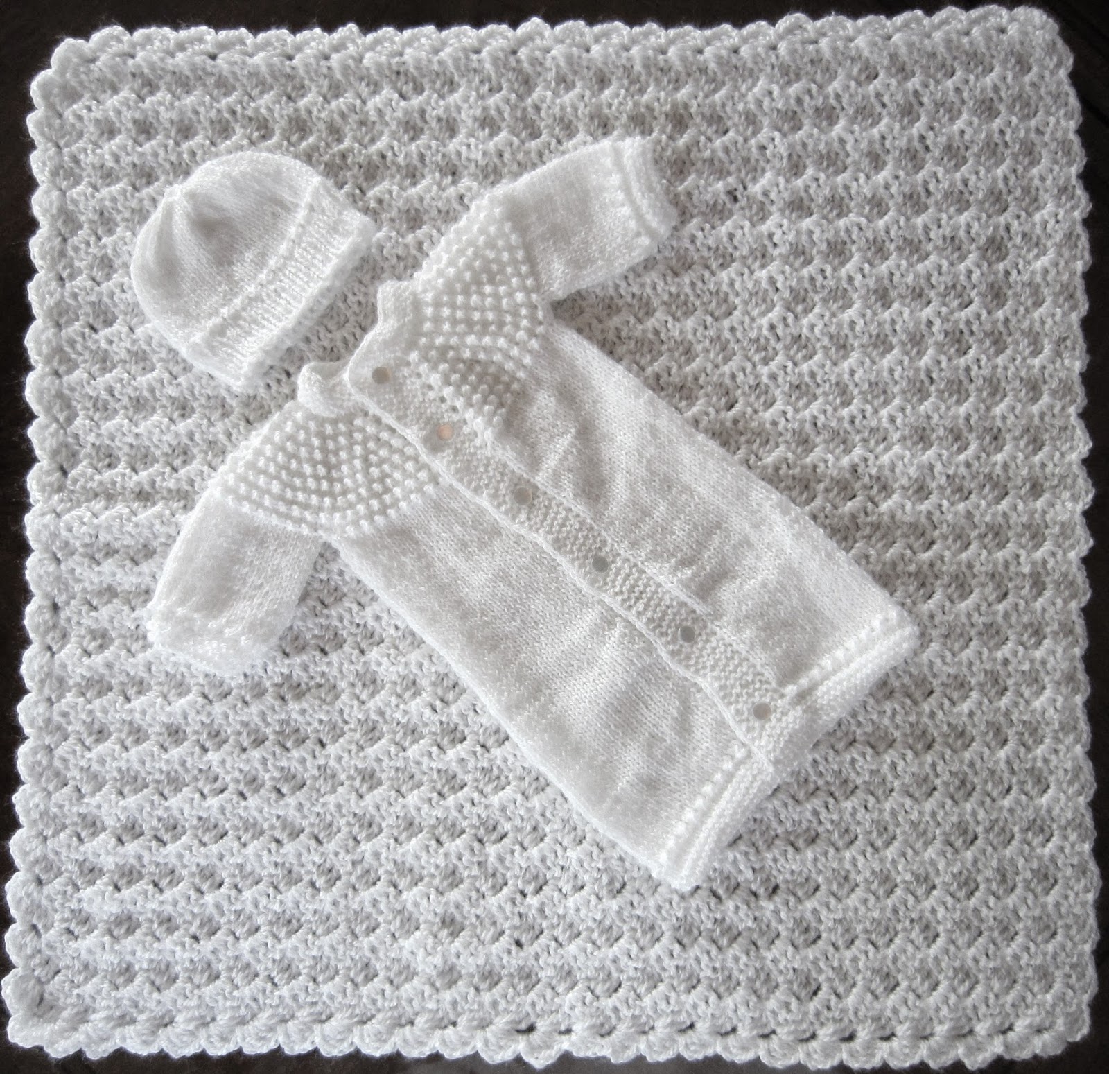 Sea Trail Grandmas: FREE PATTERN CHRISTENING OR BURIAL SET ...
