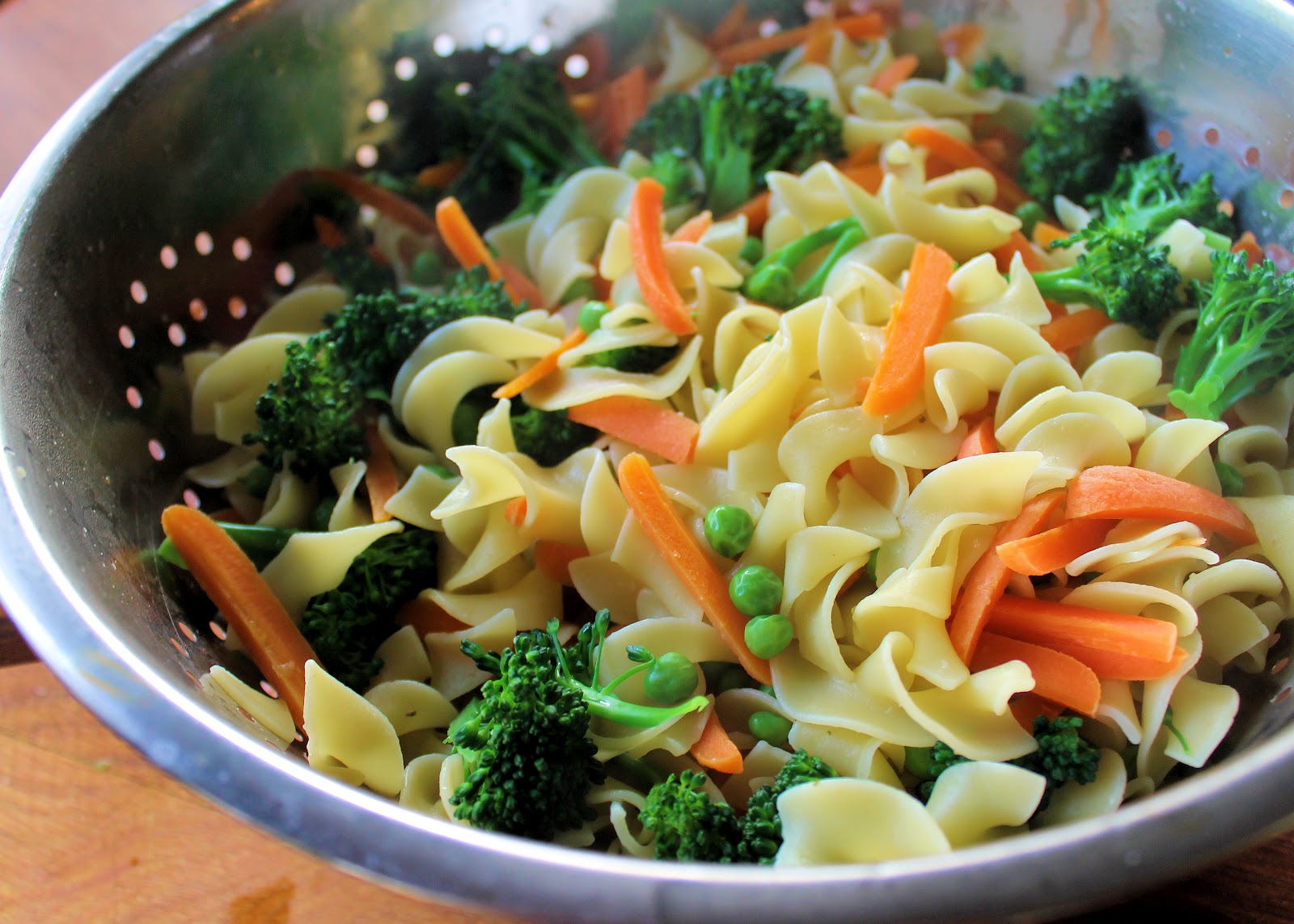 Savoir Faire Pasta con vegetales y crema de anchoa