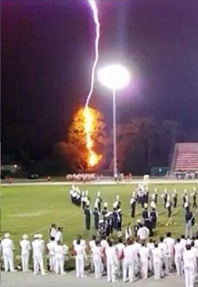 The Original Weather Blog "Shocking" Photo Illustrates Lightning
