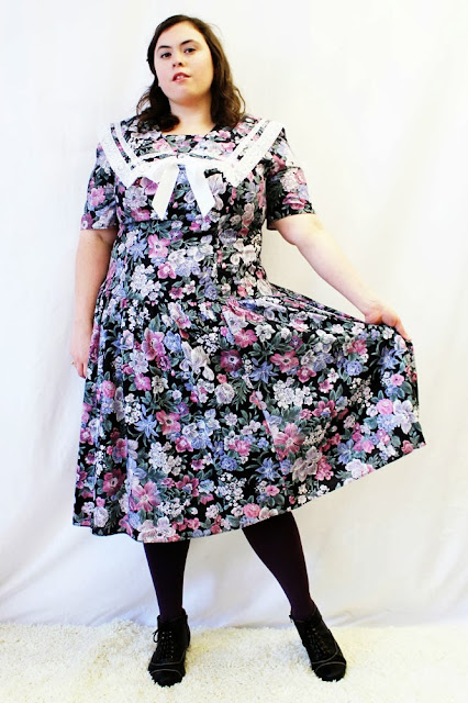 https://www.etsy.com/listing/170926131/plus-size-vintage-navy-floral-lace-trim