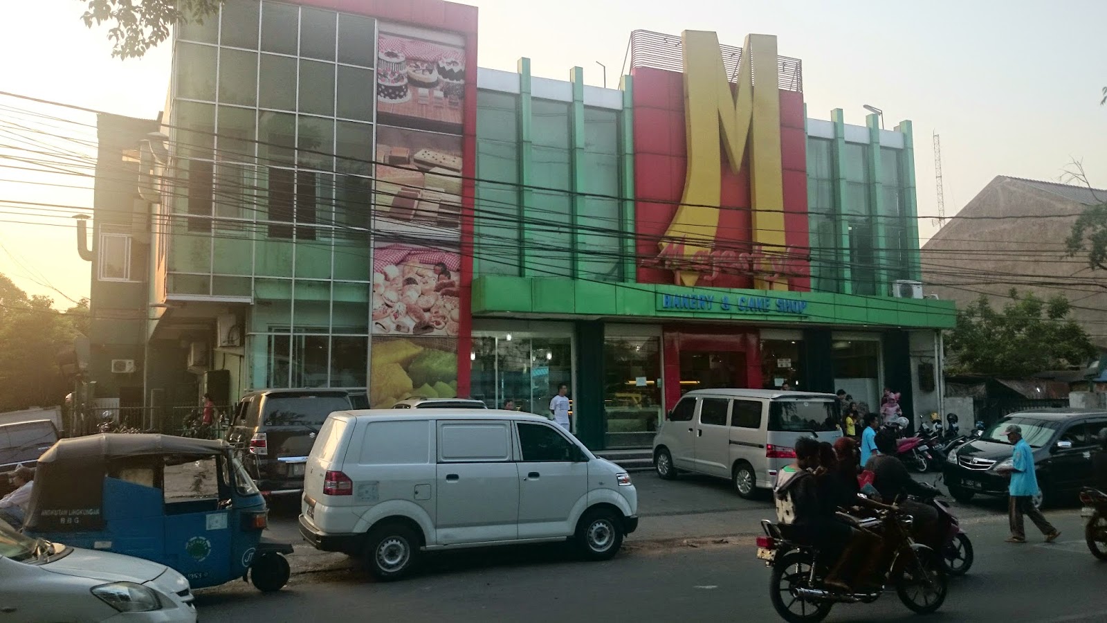 INFO JAKARTA MAJESTYK, BAKERY & CAKE SHOP, CIPINANG JAYA, JAKARTA TIMUR