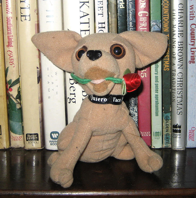 Percy's World of Toys 3357. Gidget "The Taco Bell chihuahua" Chipperton