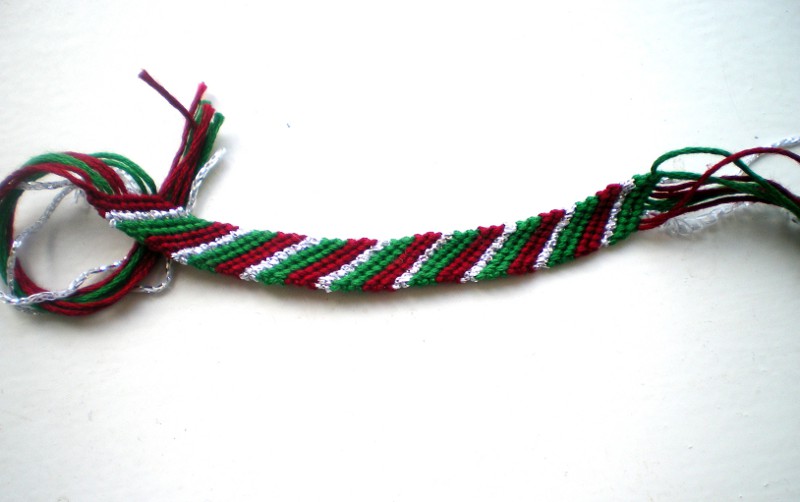 Estylo Jewelry DIY Christmas Gift Friendship Bracelet Tutorial