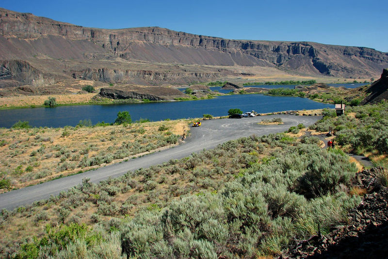 Loving Washington State Lake Lenore Caves