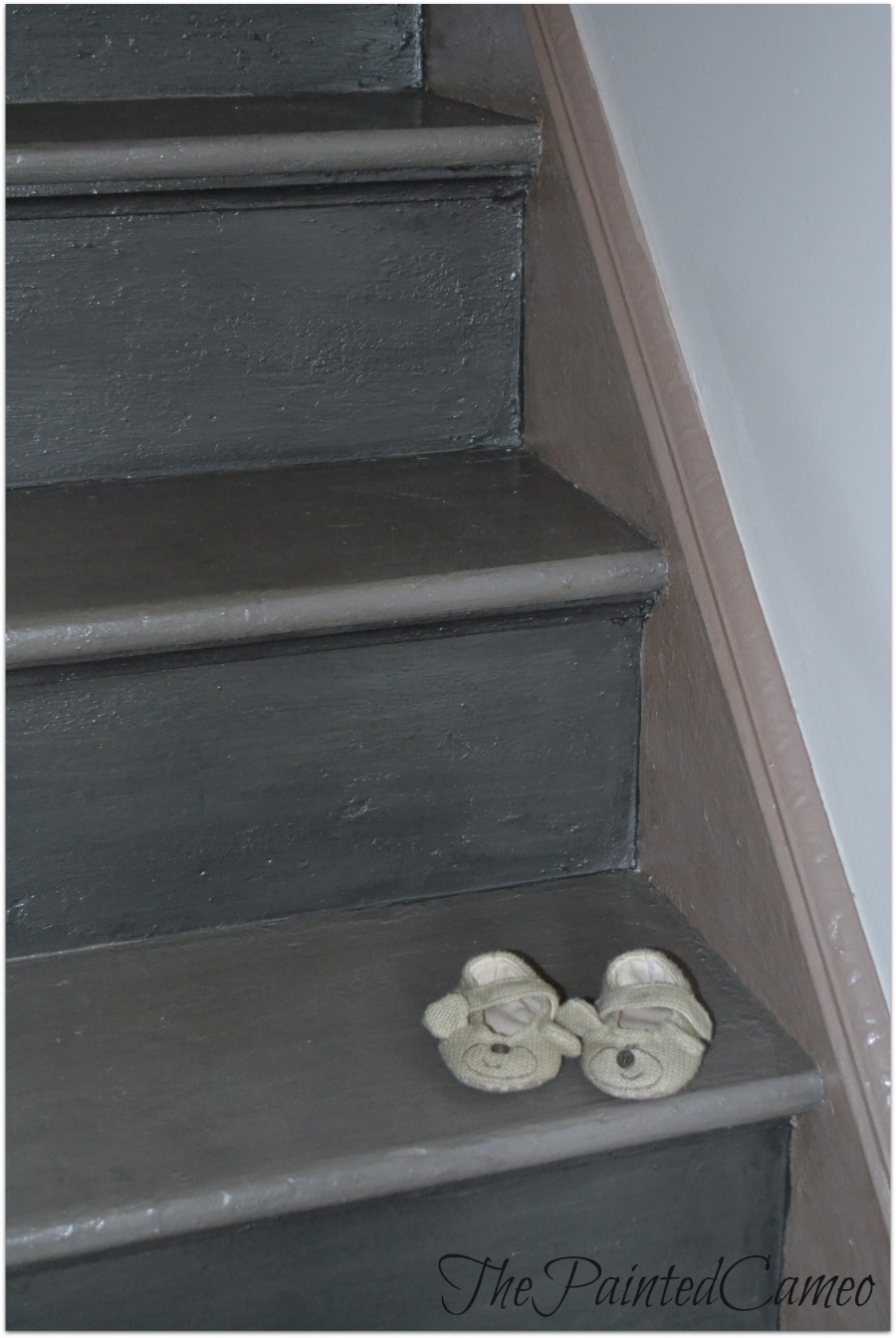 ThePaintedCameo Stairs makeover with Annie Sloan chalk paint