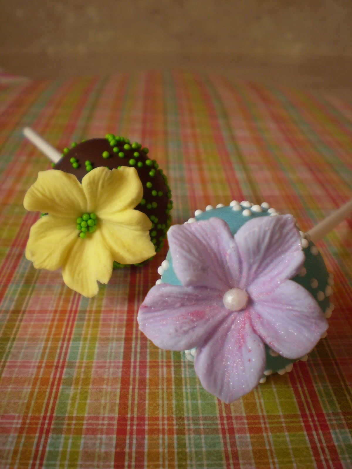 Natalie's Cake Pops Gum Paste Flowers