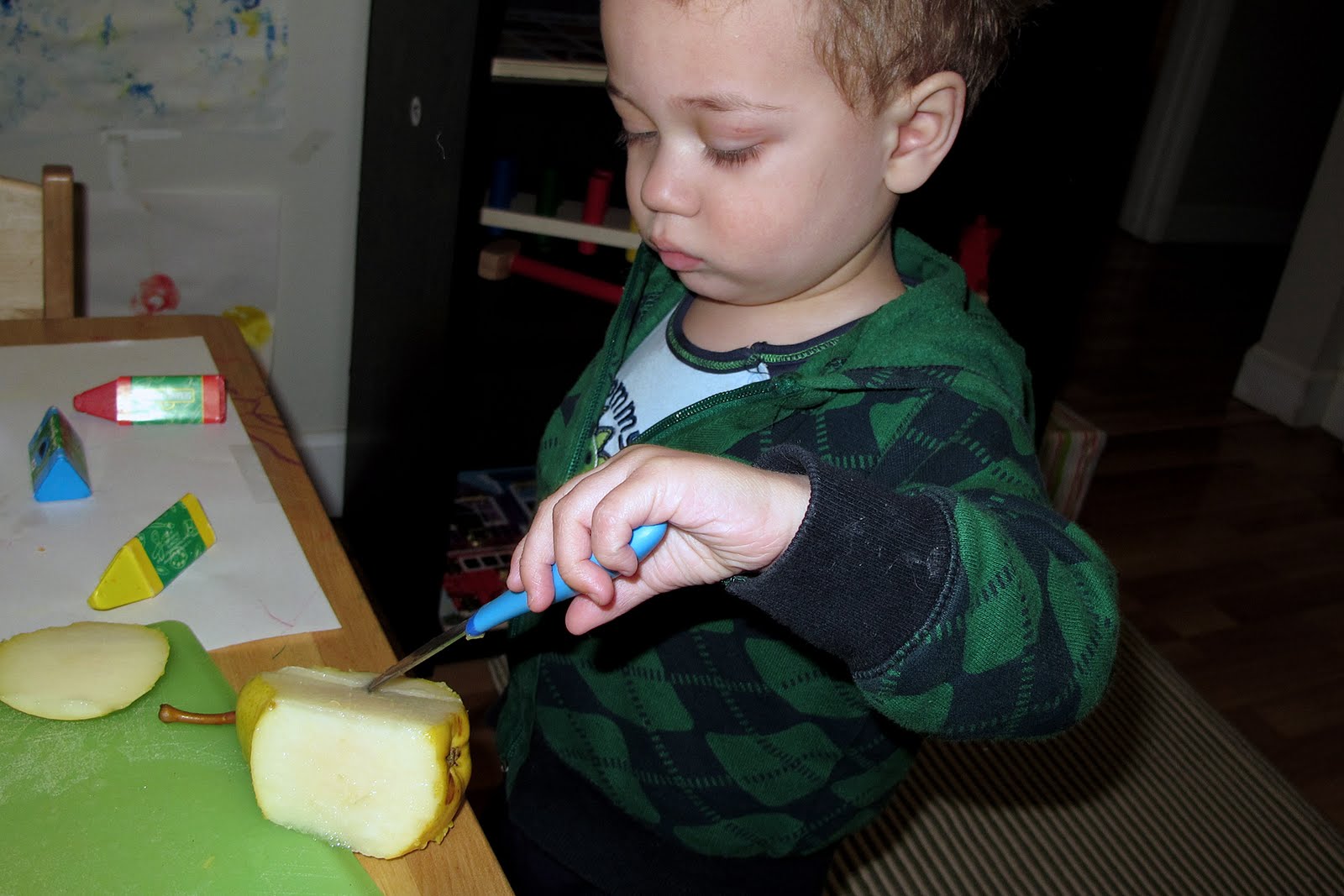 Peaceful Parenting Beginner Fruit Cutting