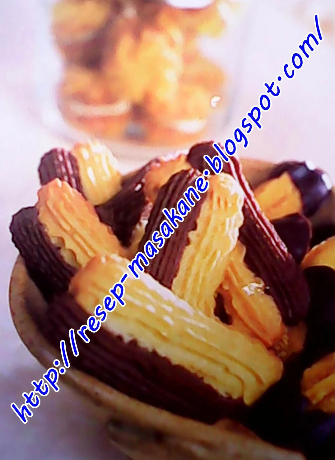 Resep Kue Semprit Coklat dan Kuning Renyah 