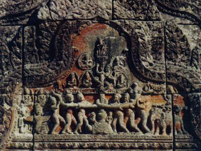 பாற்கடல் கடைதல்: கம்போடிய கோயில் சிற்பம்