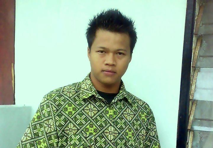 makalah pengertian resensi: CONTOH PARAGRAF DESKRIPTIF: