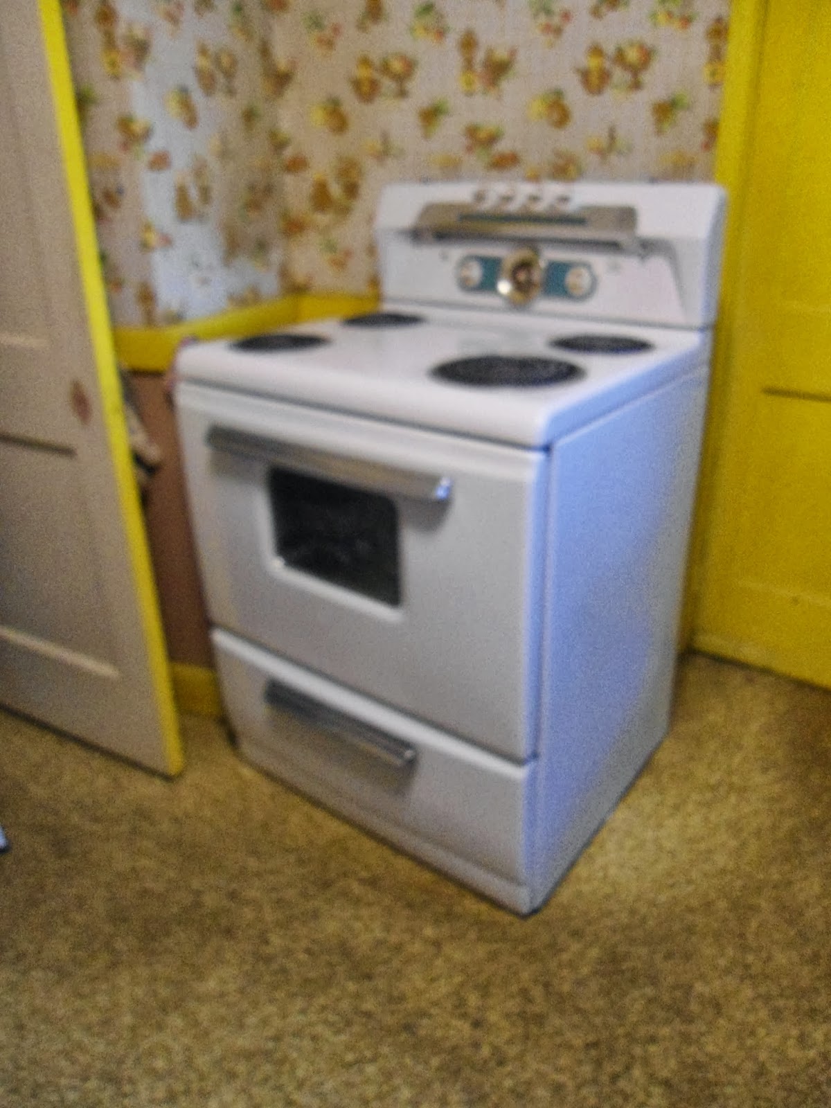 Phoebes Hidden Treasures Antiques and Collectibles Blog Working 1950