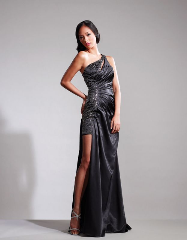 Hills in Hollywood Rockhampton Formal Wear