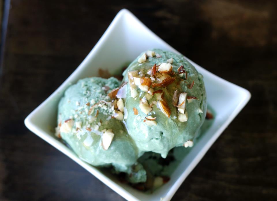 SPLENDID LOWCARBING BY JENNIFER ELOFF Healthified Pistachio Gelato