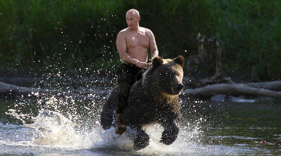 [Image: Putin+rides+a+bear.jpg]