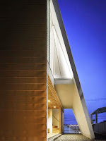 Japanese House’s Brightly Colored Canopy Encloses The Interior Design Japanese House’s Brightly Colored Canopy Encloses The Interior Design