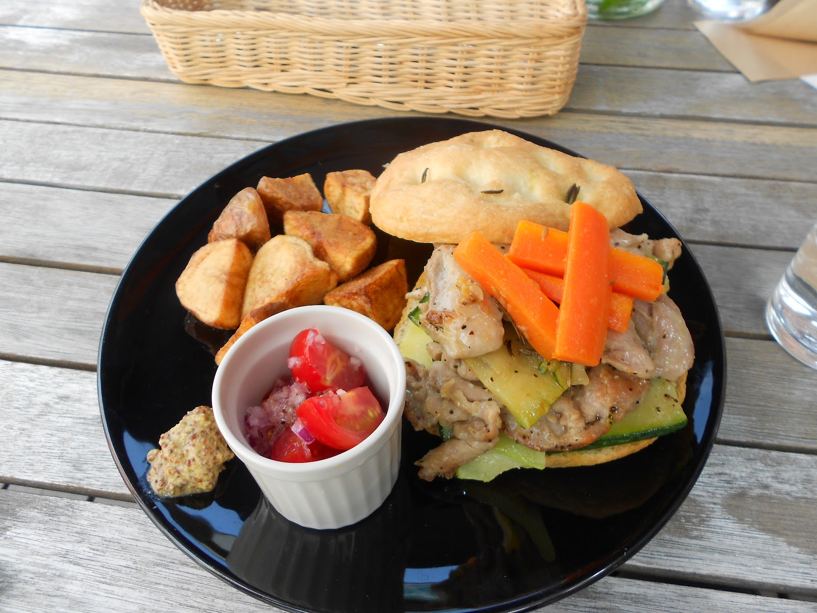 バケーションニセコ ブログ おすすめレストラン ひらふ Green Farm Cafe グリーンファームカフェ