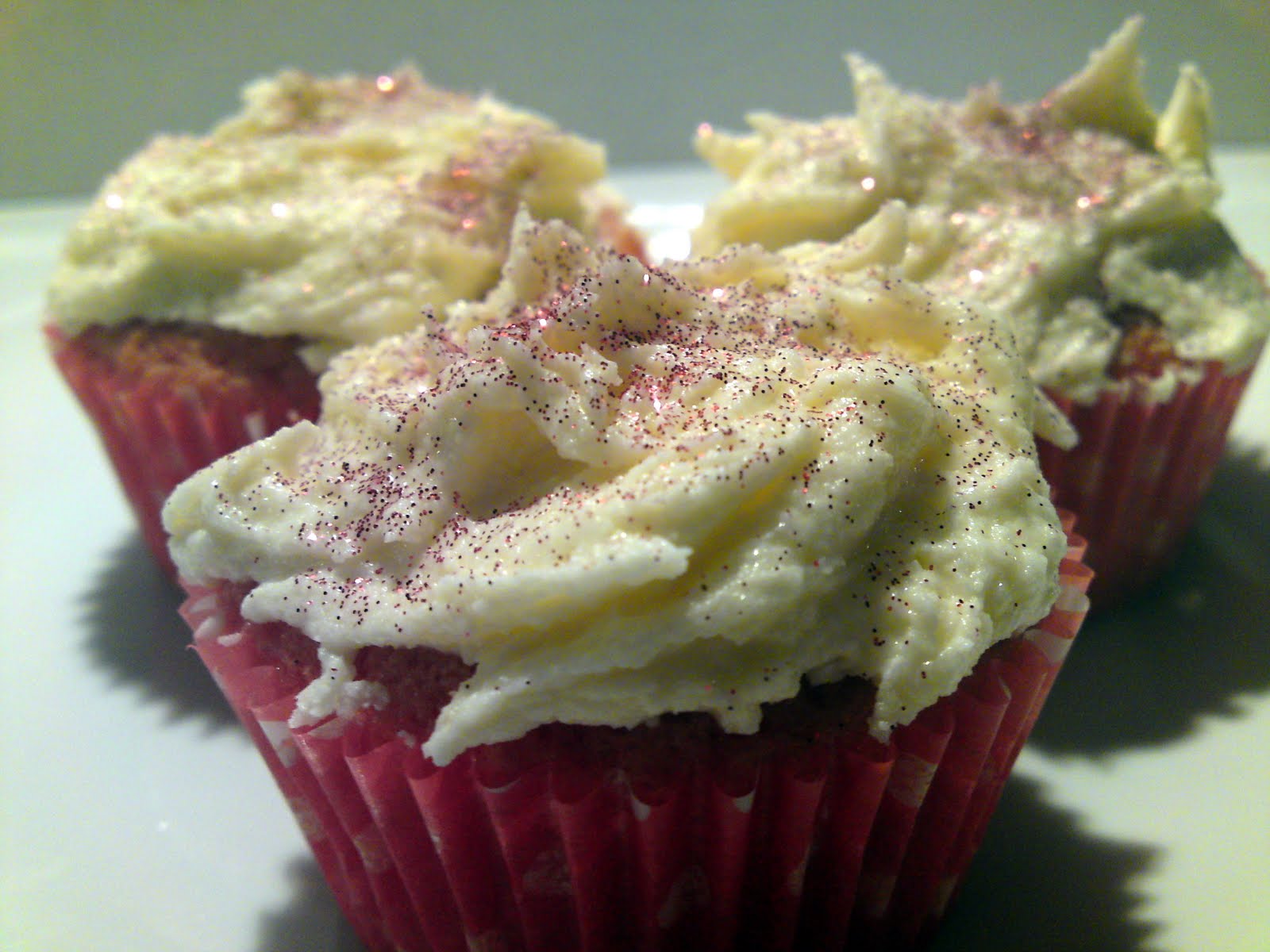 Red Vanilla Sparkle Cupcakes BakingBar