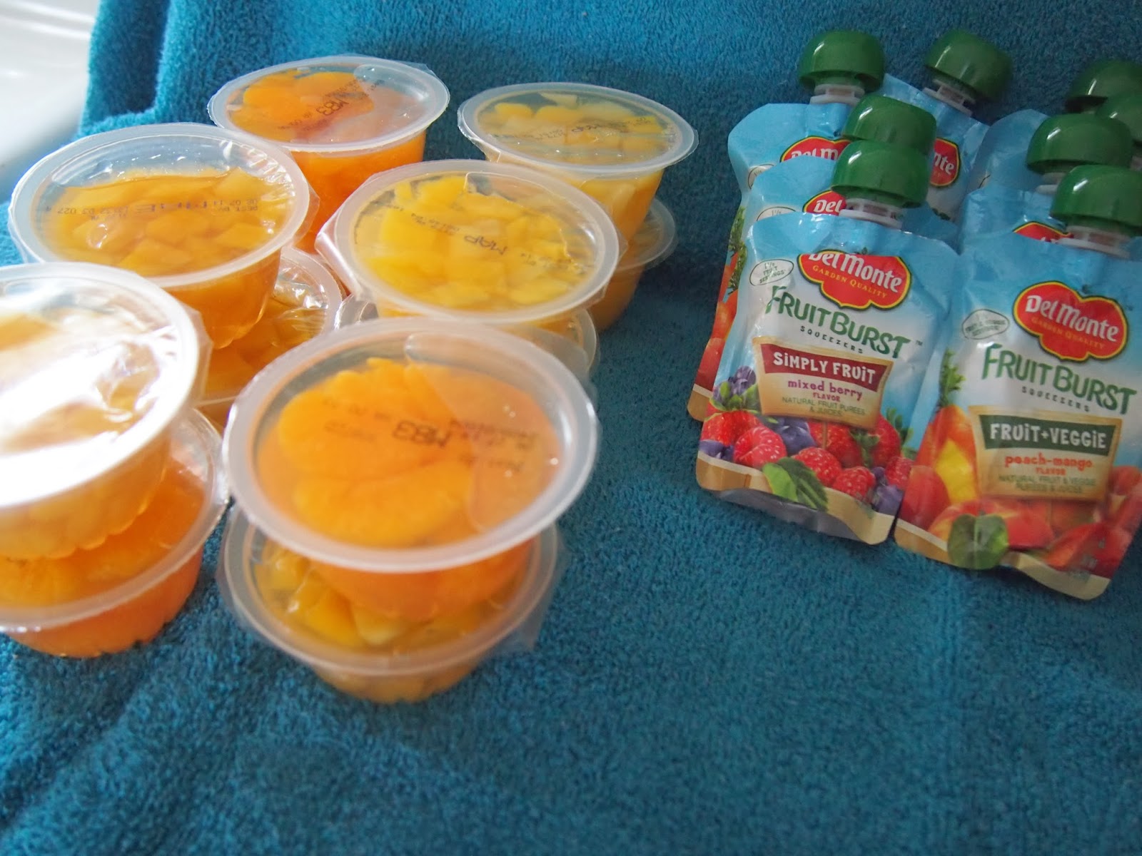 Heck Of A Bunch Del Monte® Fruit Burst® Squeezers and Fruit Cup