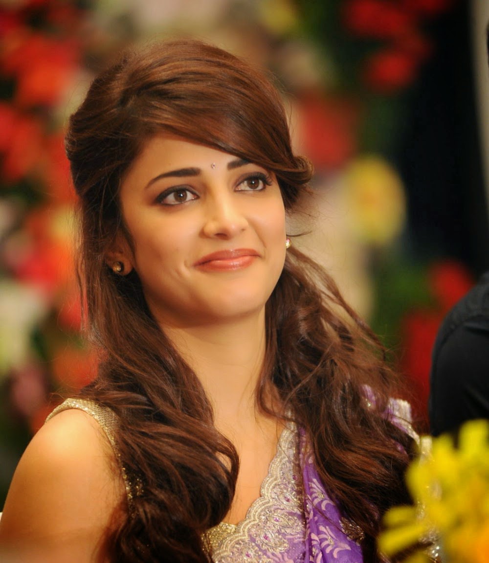 Shruti Haasan Gallery - Filmy Reels