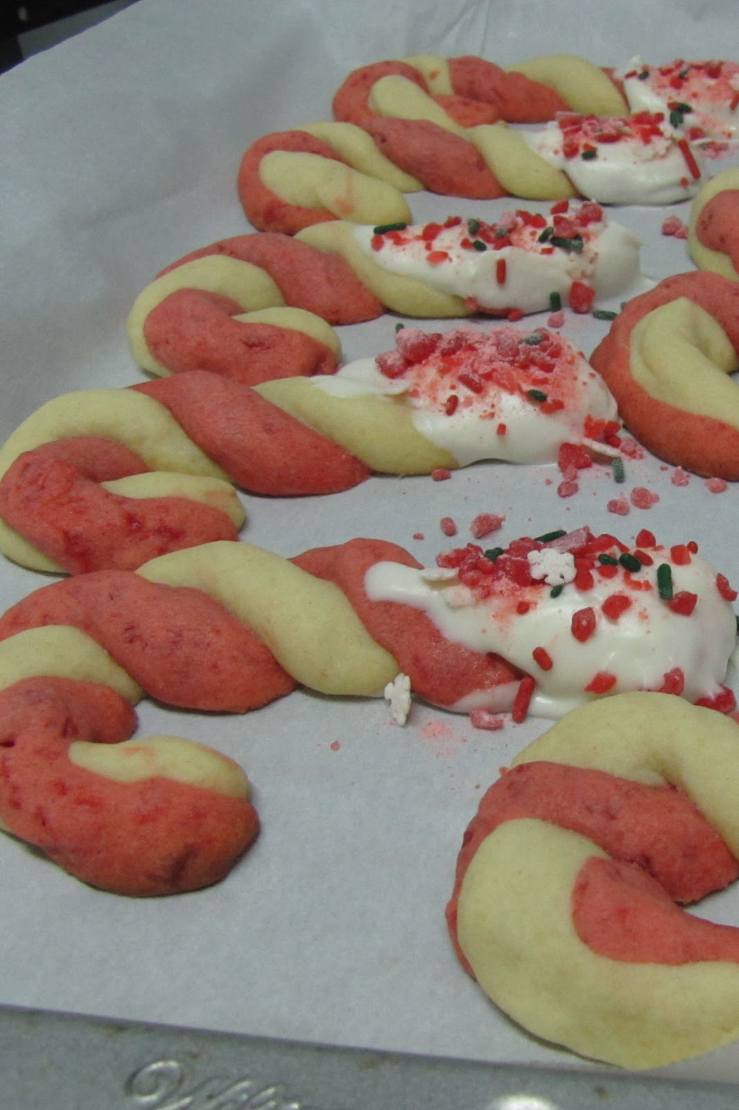 A'lil Country Sugar Taste of Home Cinnamon Candy Cane Cookies