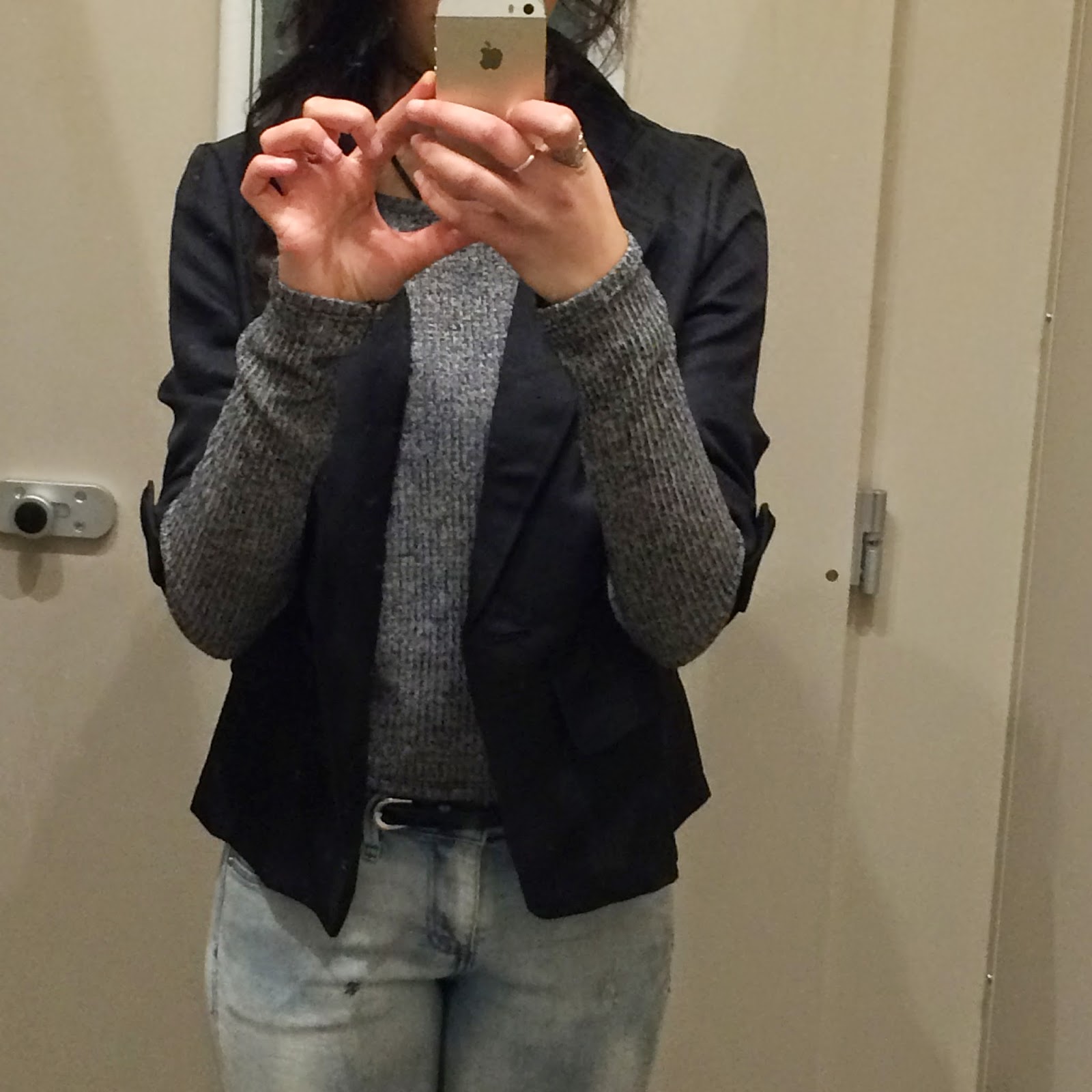 Casual Selfies: A 2024 Instagram Trend Analysis - xww9zfs