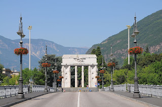 Монумент Победы в Больцано