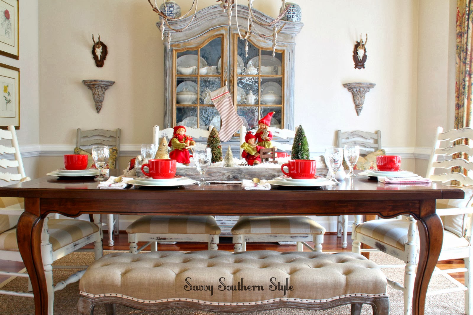 christmas dining room table arrangements