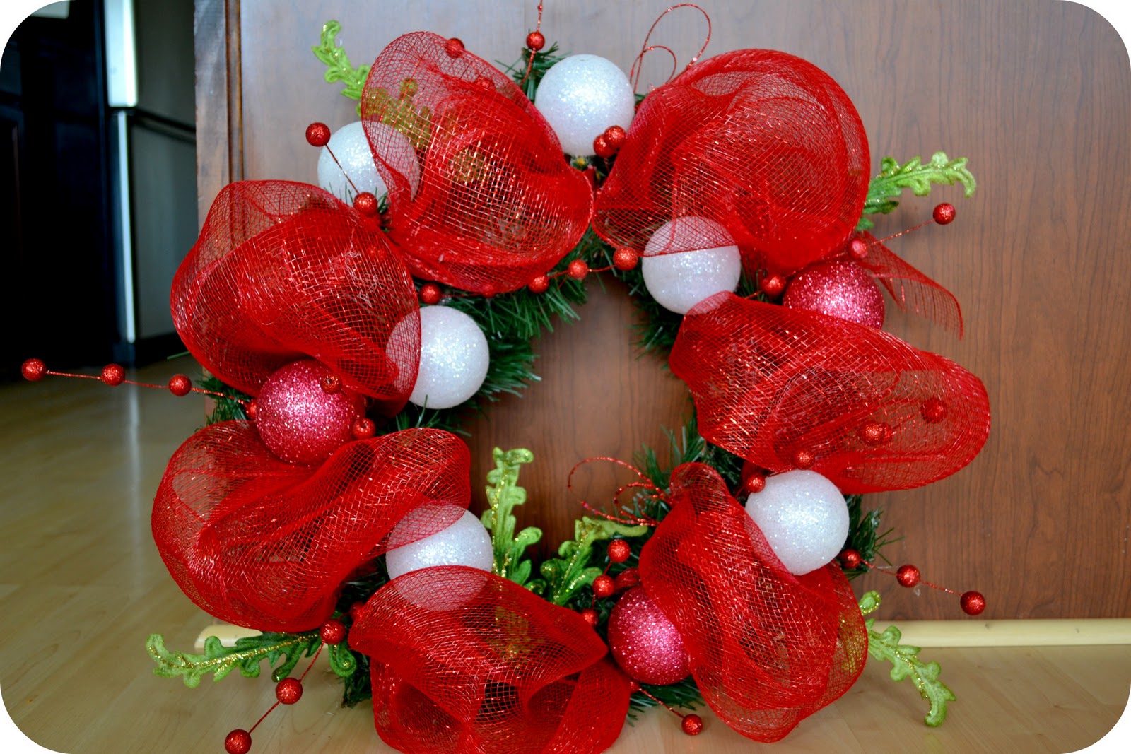 the sparacino chronicles christmas deco mesh wreath tutorial - How To Make A Christmas Wreath With Mesh the sparacino chronicles christmas deco mesh wreath tutorial - How To Make A Christmas Wreath With Mesh