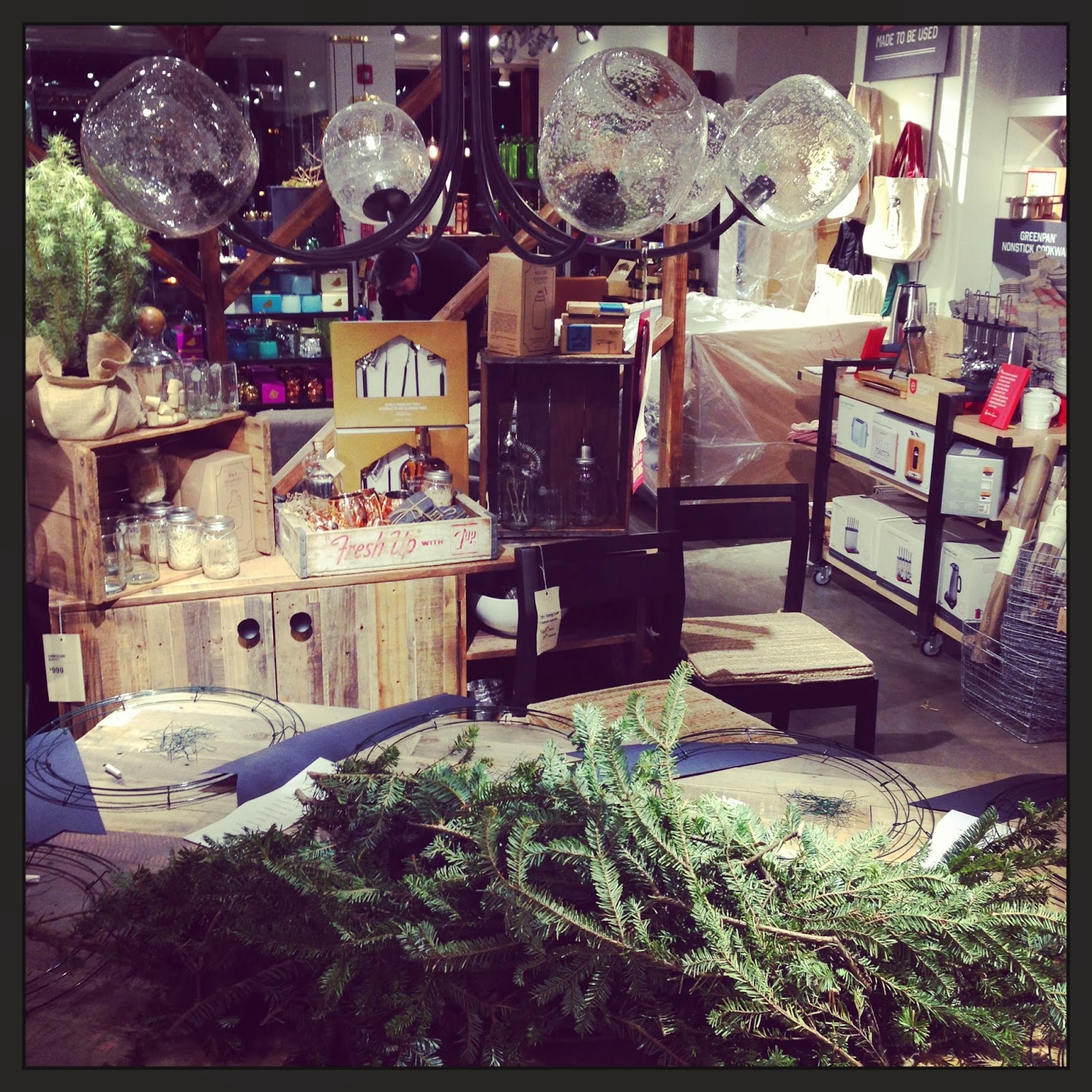 A Thrifter in Disguise Roundup West Elm DIY Holiday Wreath