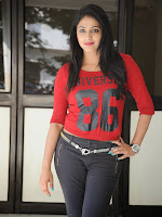 Hari Priya Dazzling photo shoot Gallery-cover-photo