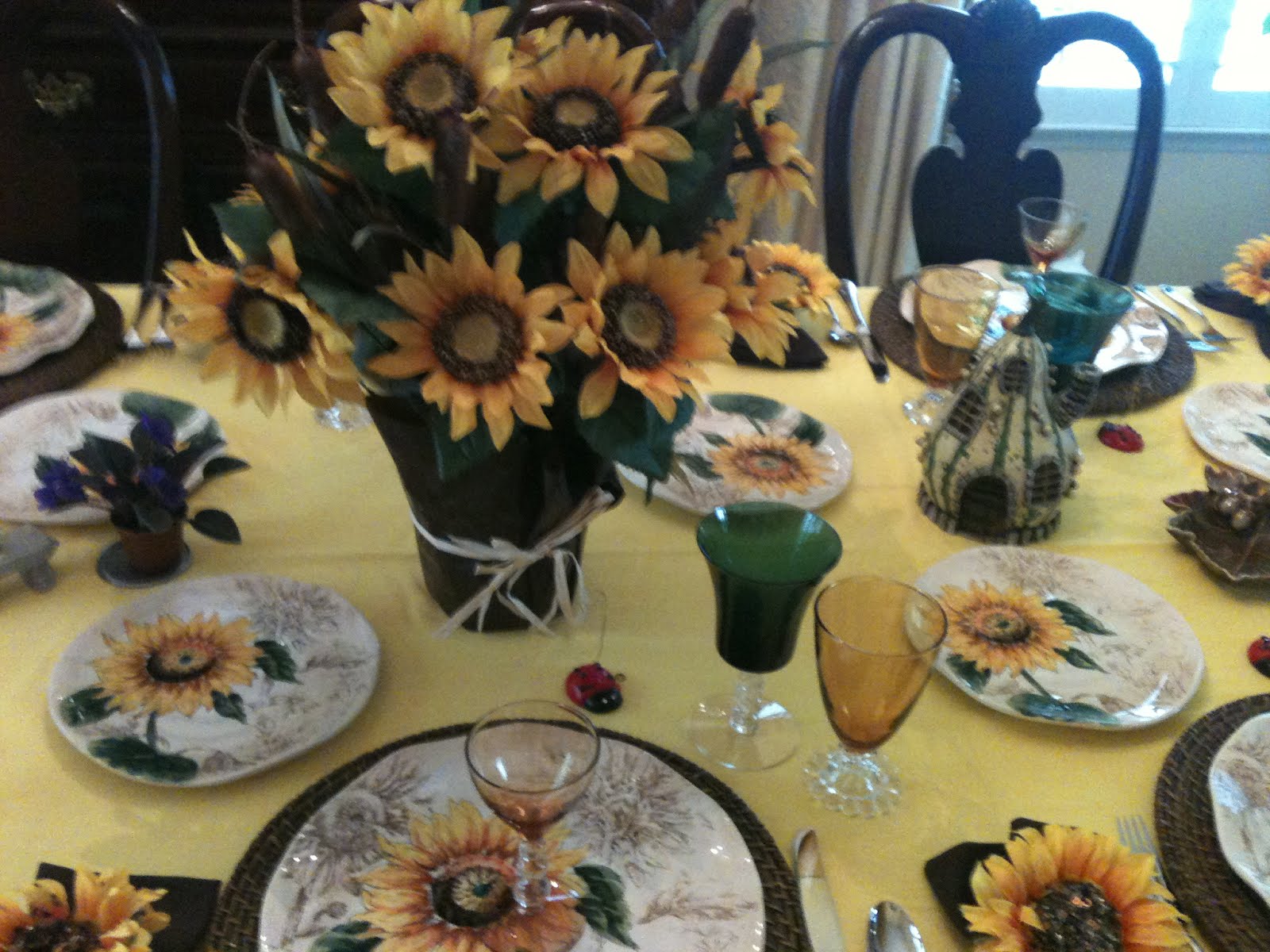 sunflower picture dining room