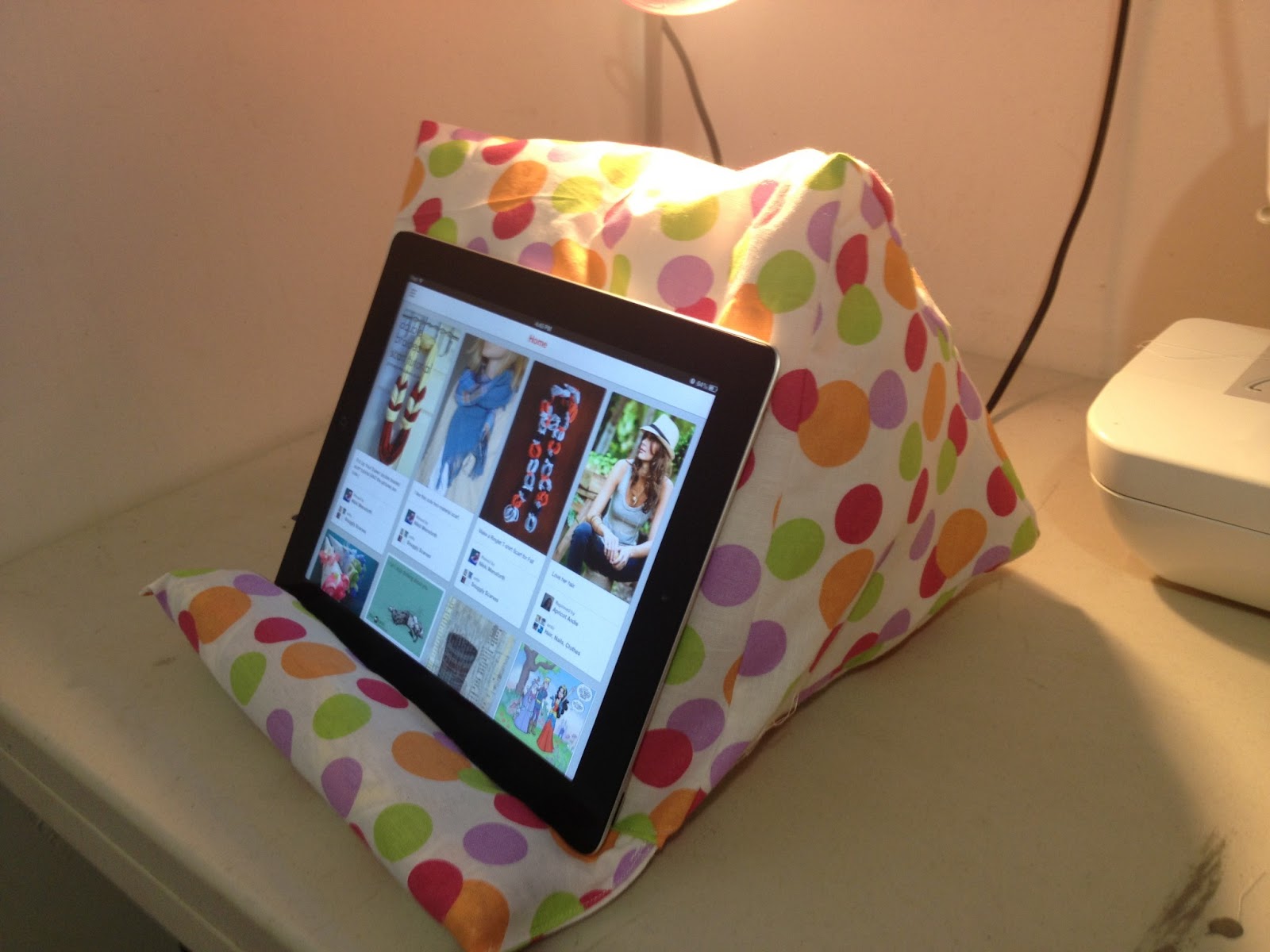 Where Is My Quick Unpick!? Tablet Pillow Prop. A tutorial, of sorts.