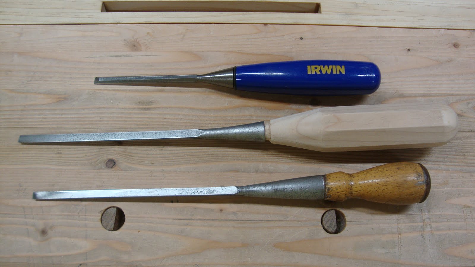 Woodworking in a Tiny Shop Making a Socket Chisel Handle Without a Lathe