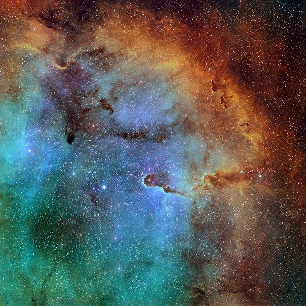IC 1396 and vdB 142 in mapped color with Hubble palette