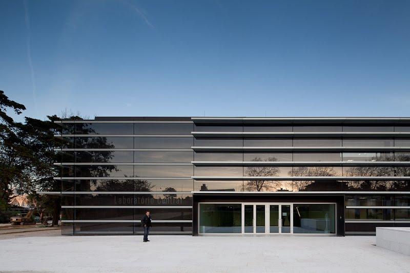 Laboratorio Central EPAL de Gonçalo Byrne | Blog Arquitectura y Diseño