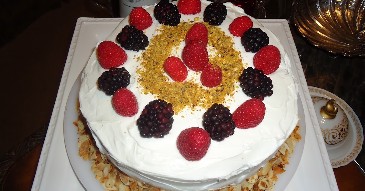 PAMUK FIRIN KARADUTLU VE AHUDUDULU YAS PASTA