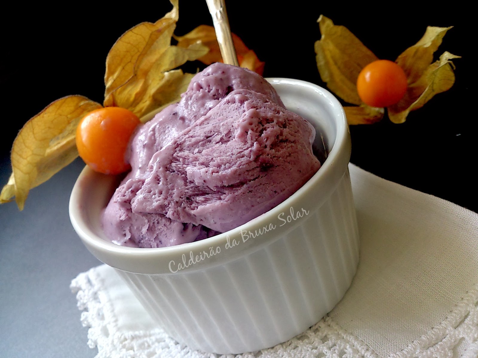 Sorvete de mirtilos (blueberries)