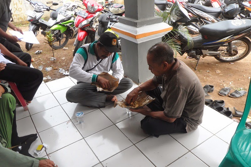 CLICK TO ENLARGE Gambar Kegiatan PPS Desa Mekar Baru Kecamatan Petir pada Pemilu 2014