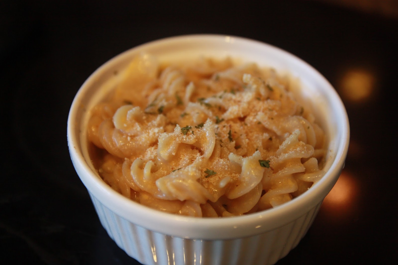 dr. sweet tooth Garlicky Quinoa Fusilli Mac N Cheese
