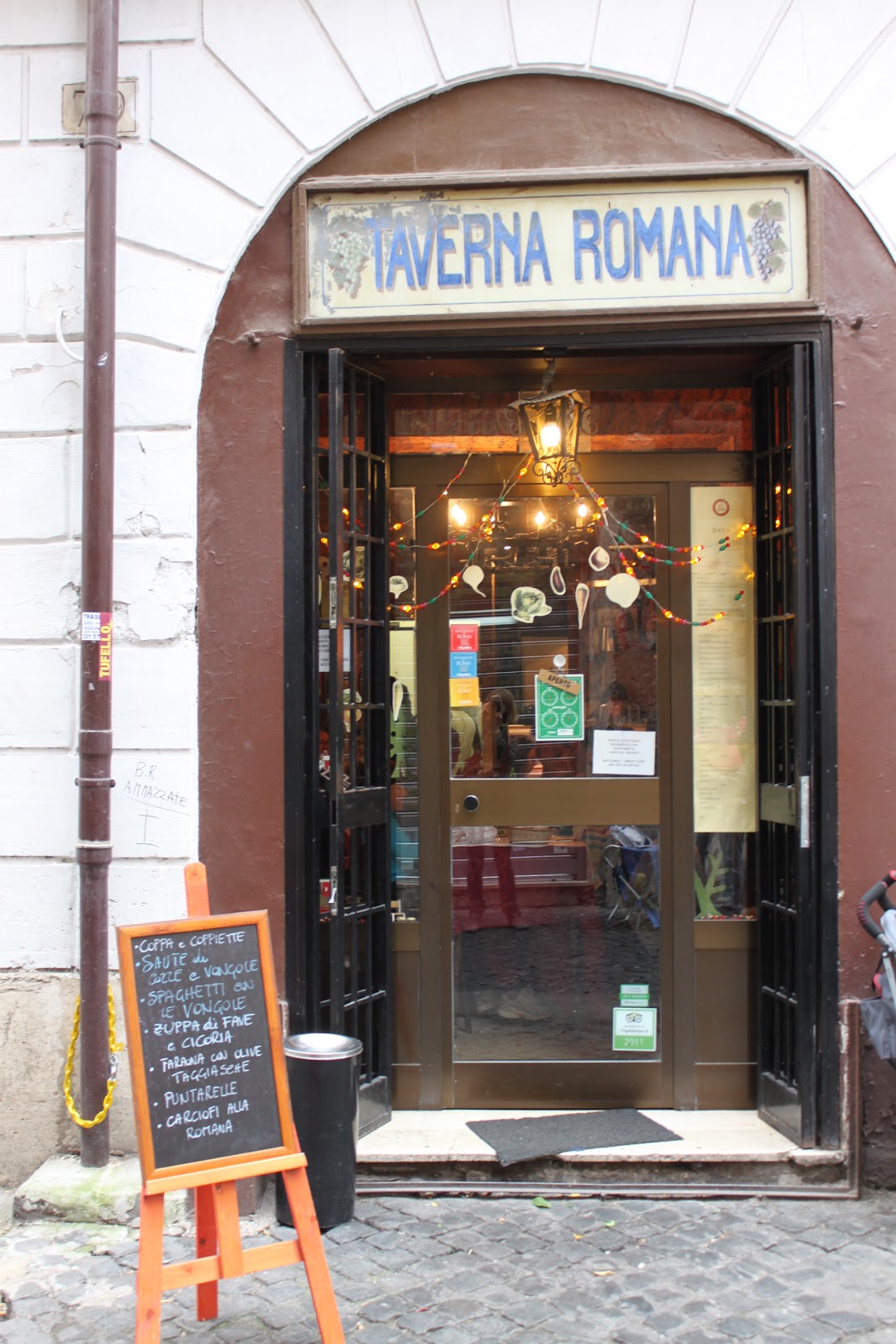 Tea Time: Taverna Romana in Rome, Italy