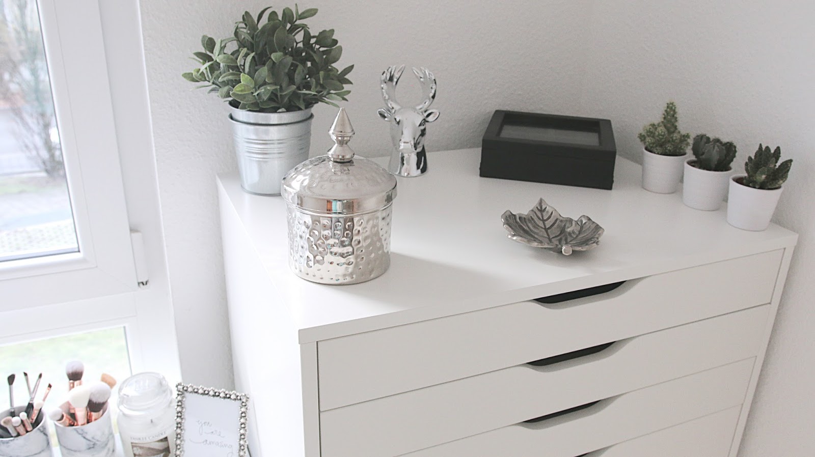 Having A Daylife Makeup Collection Storage Mein Schminktisch