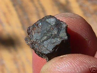 Fotografía de un fragmento del meteorito de Varea