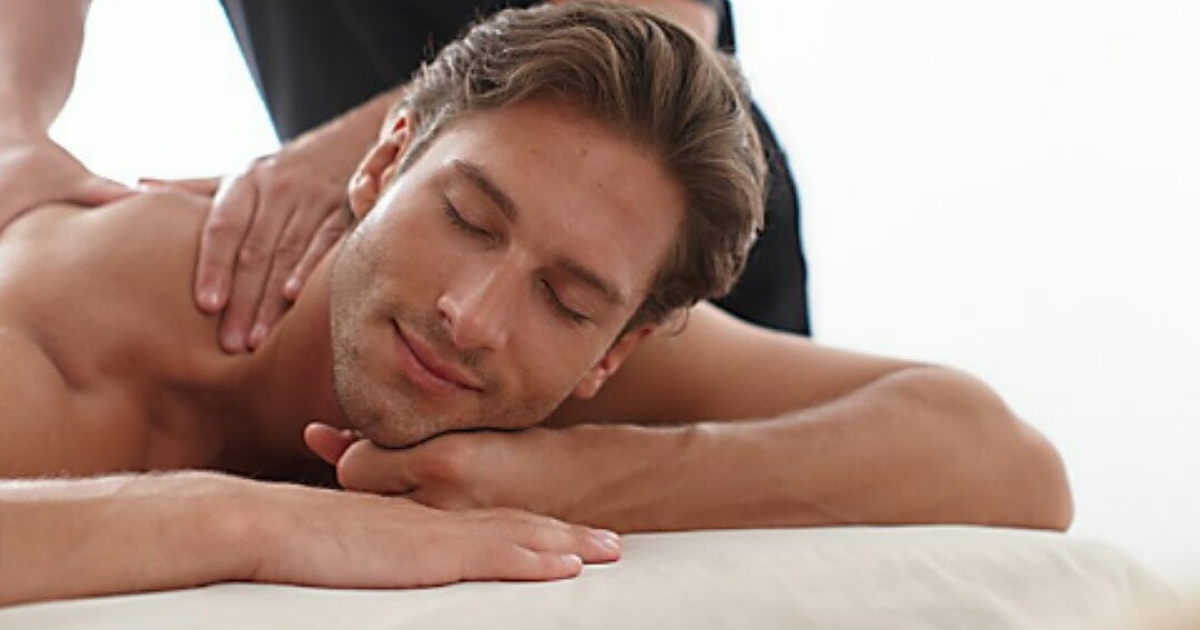 Male Massage Therapist Make Her Squirt
