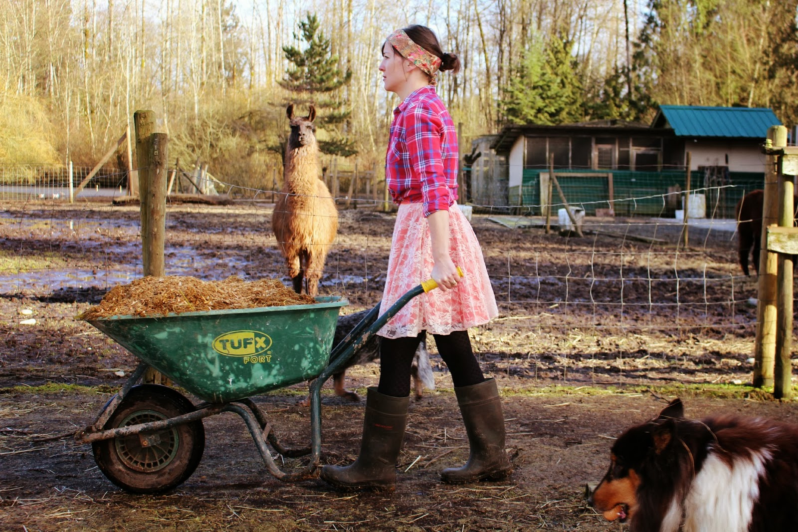 Style: Glamorous farm girl.