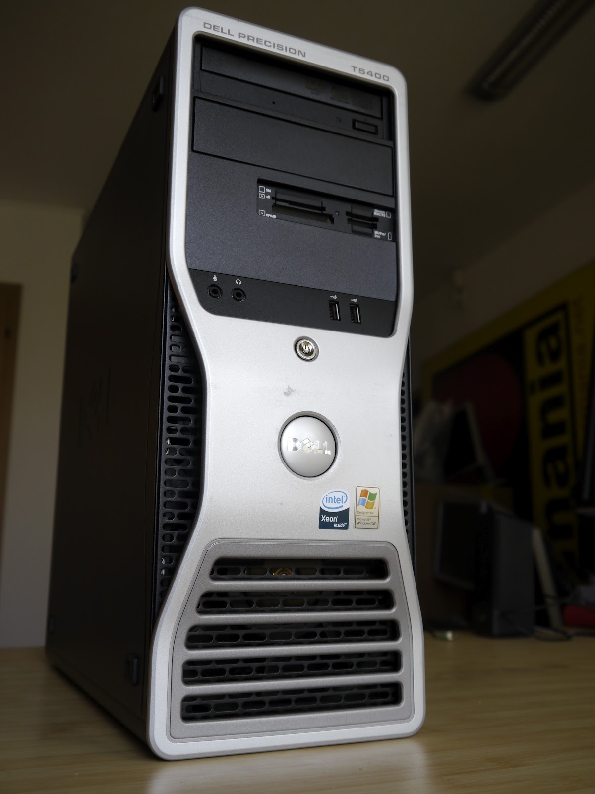 DELL Precision T5400 мега компютър с 8 физически ядра RetroPC