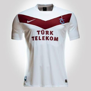2012+2013+sezonu+trabzonspor+beyaz+forma.jpg