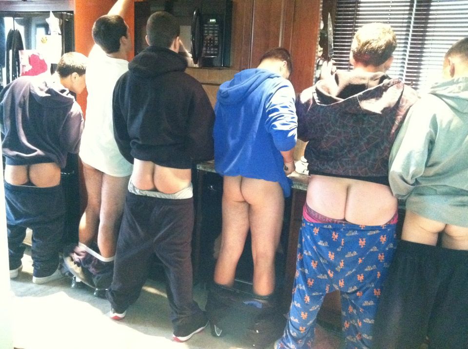 Straight Guys Mooning