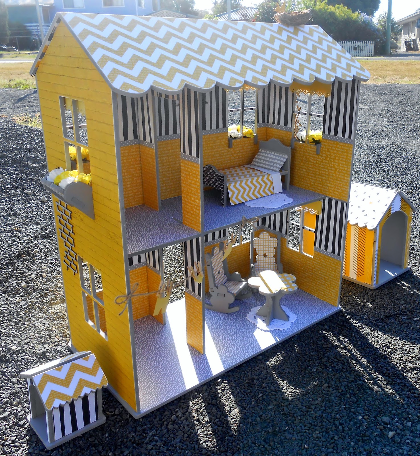 Karynisascrapaholic Brickwork Dollhouse